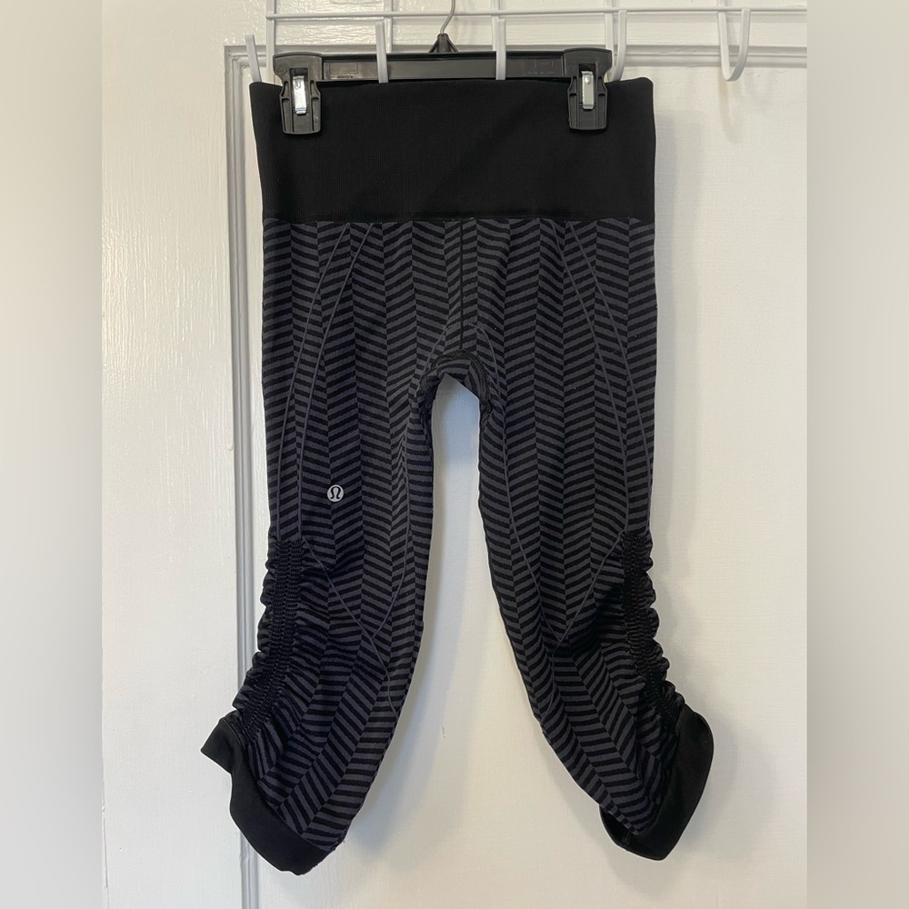 Lululemon In The Flow Crop II